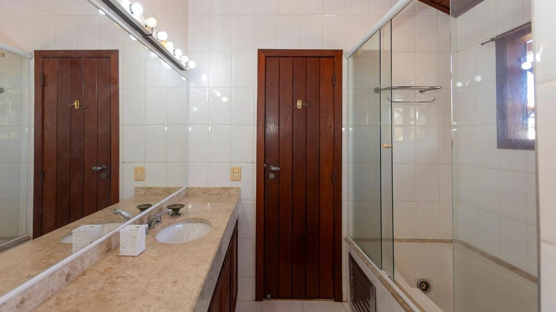 Casa Com 4 Suites E Piscina Em Buzios | Pz 1214 Brazil