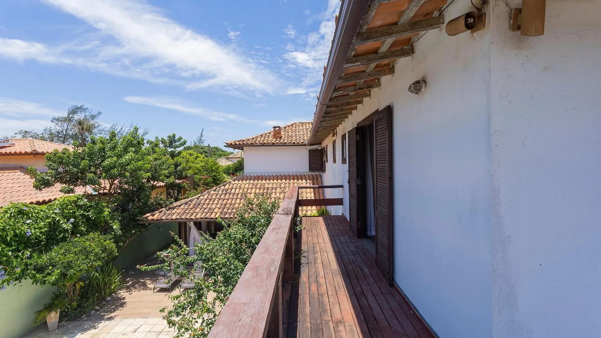Casa Com 4 Suites E Piscina Em Buzios | Pz 1214